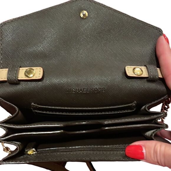 Michael Kors Wallet on a Chain - Picture 4 of 5